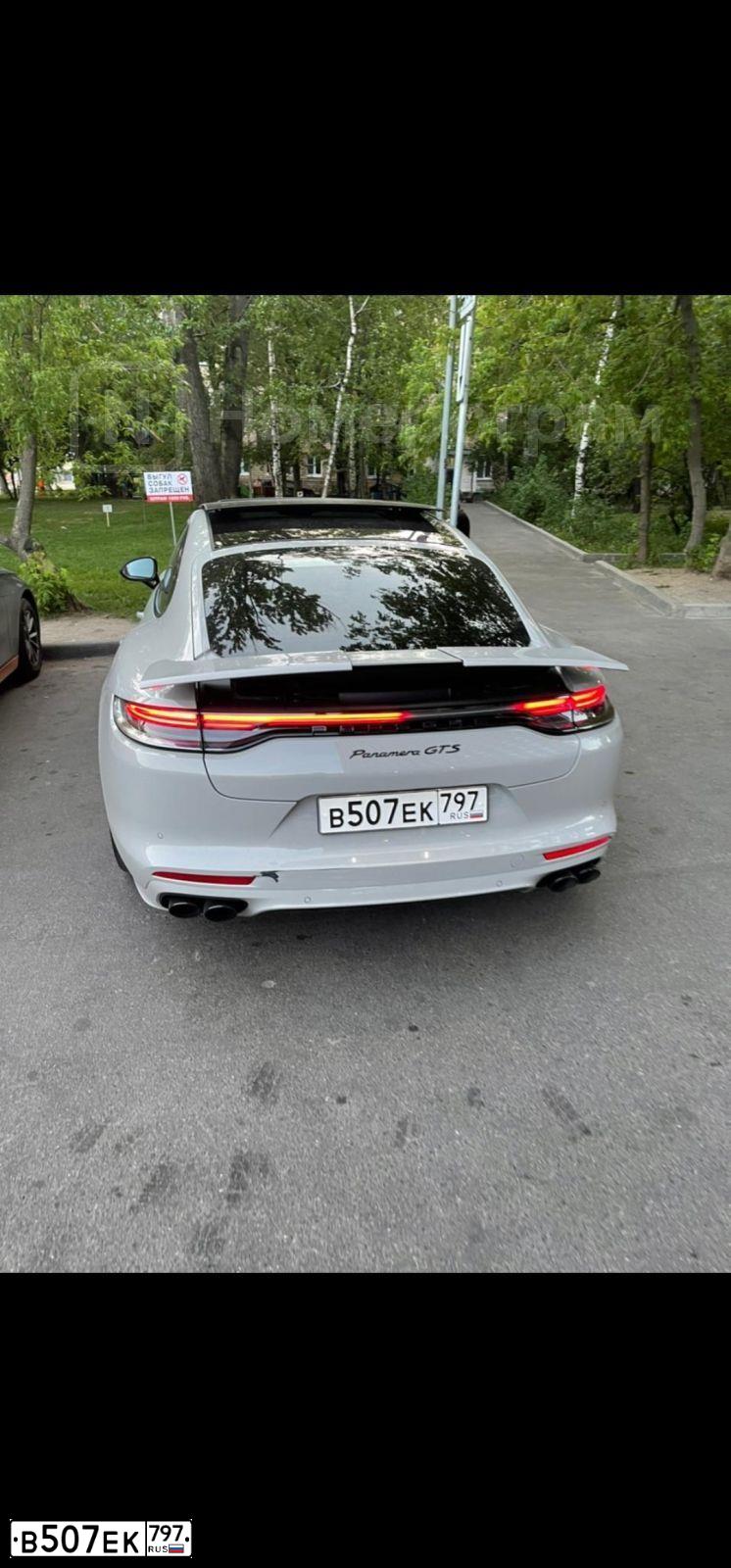 Фото автомобиля PORSCHE PANAMERA, 2021 — госномер А645УМ797. Цвет: СЕРЫЙ