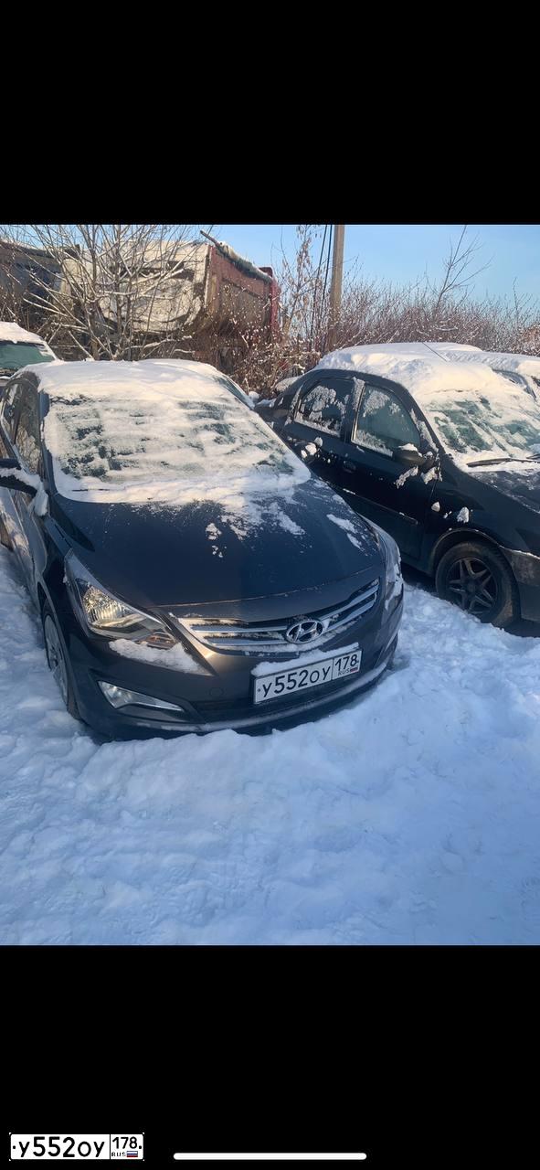 Фото автомобиля HYUNDAI SOLARIS, 2015 — госномер У552ОУ178. Цвет: ТЕМНО-СЕРЫЙ