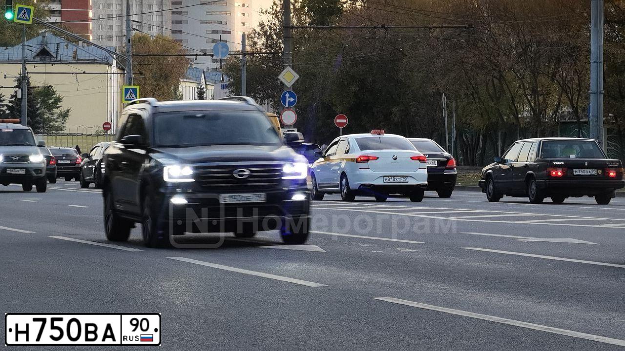 Фото автомобиля SKODA OCTAVIA, 2001 — госномер Х150СС790. Цвет: синий