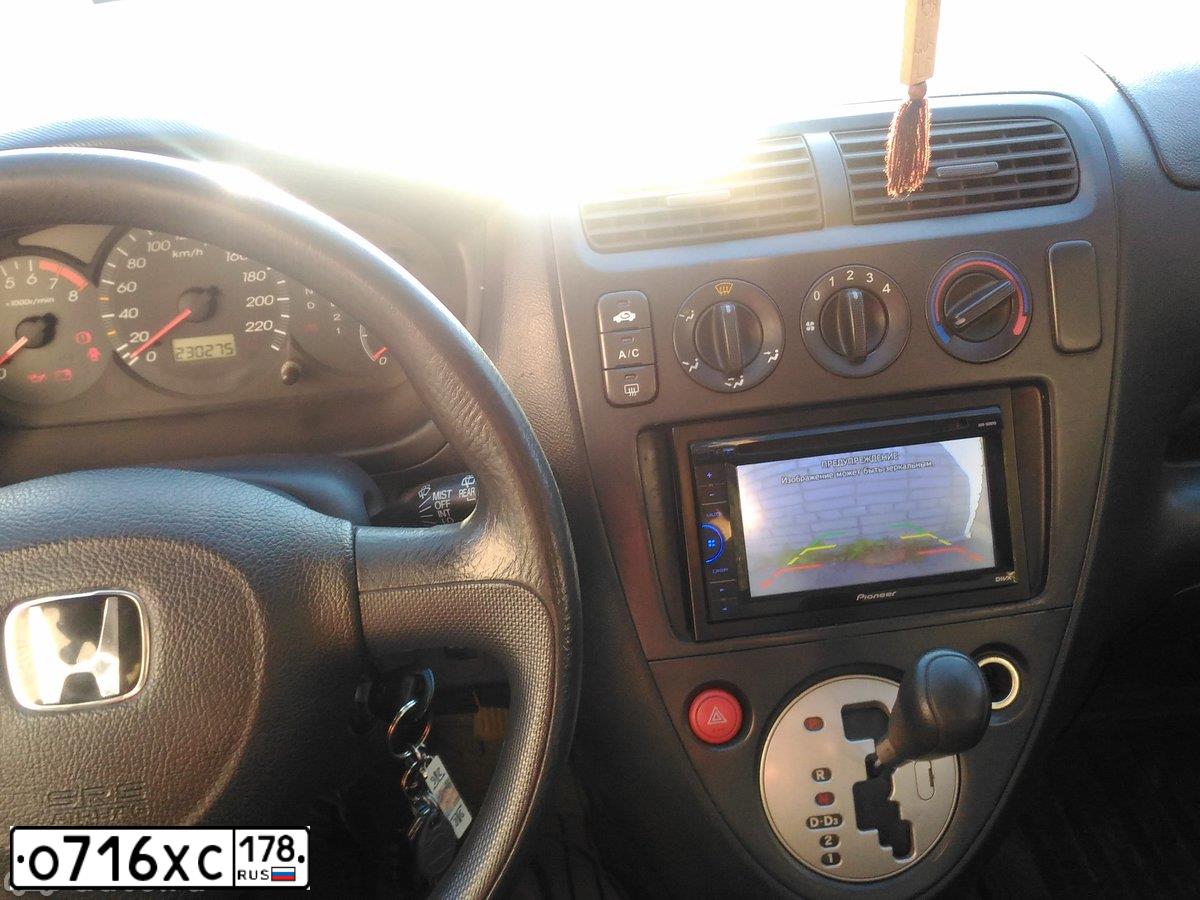 Фото автомобиля HONDA CIVIC, 2001 — госномер У636МТ47. Цвет: Серебристый