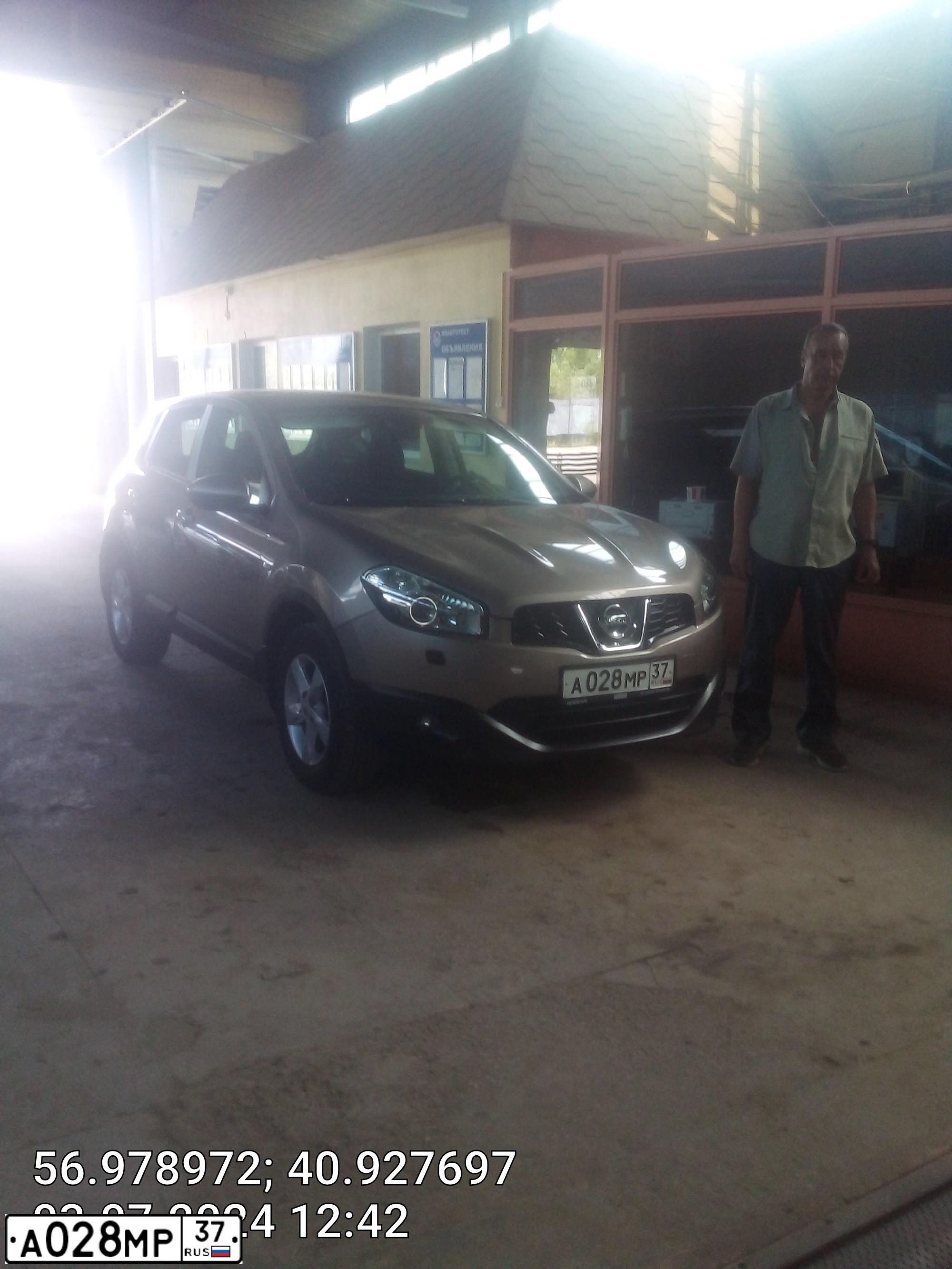 Фото автомобиля NISSAN QASHQAI, 2010 — госномер А028МР37. Цвет: СВЕТЛО-КОРИЧНЕВЫЙ