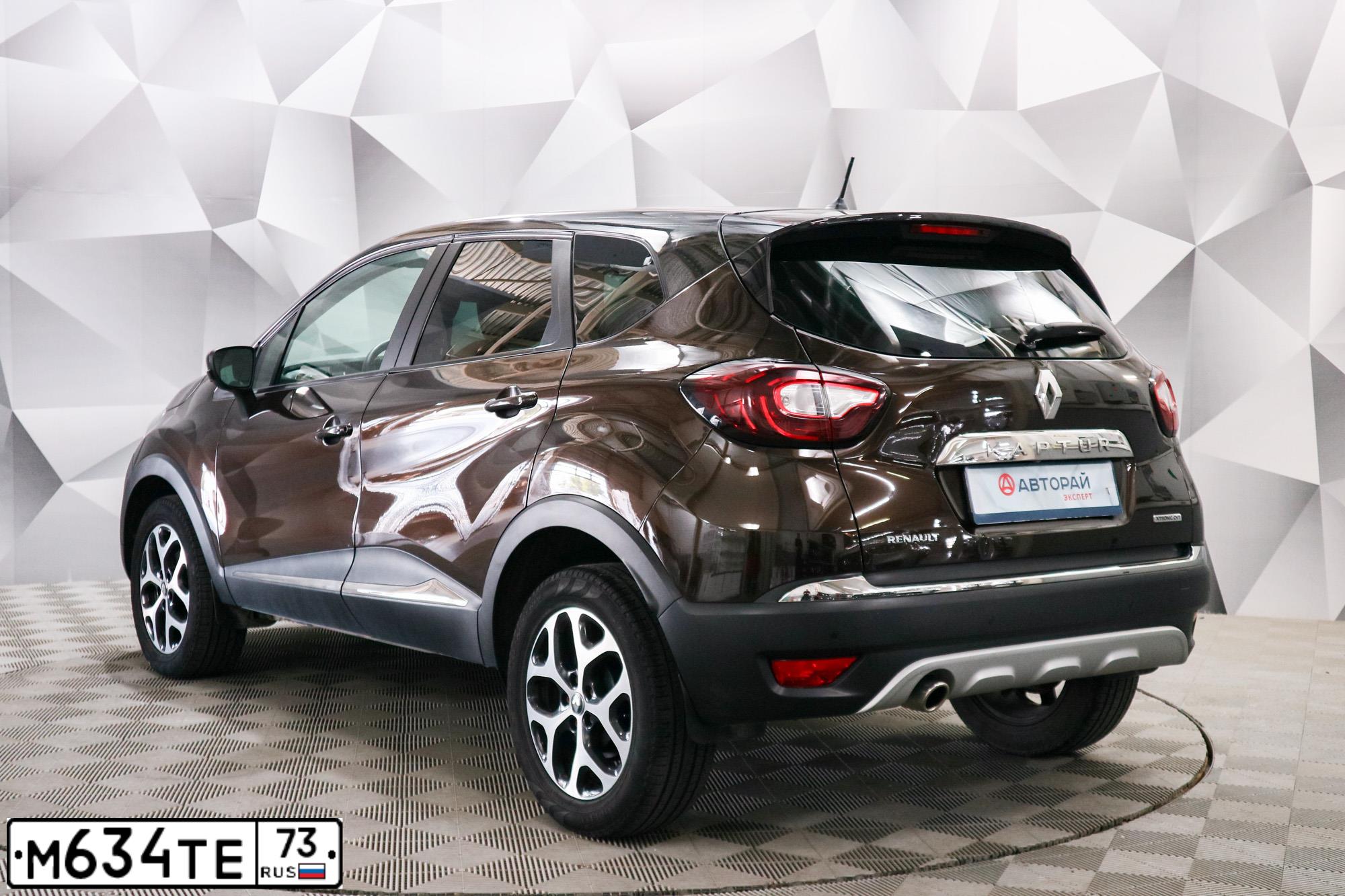 Фото автомобиля RENAULT KAPTUR, 2017 — госномер М634ТЕ73. Цвет: КОРИЧНЕВЫЙ ЧЕРНЫЙ