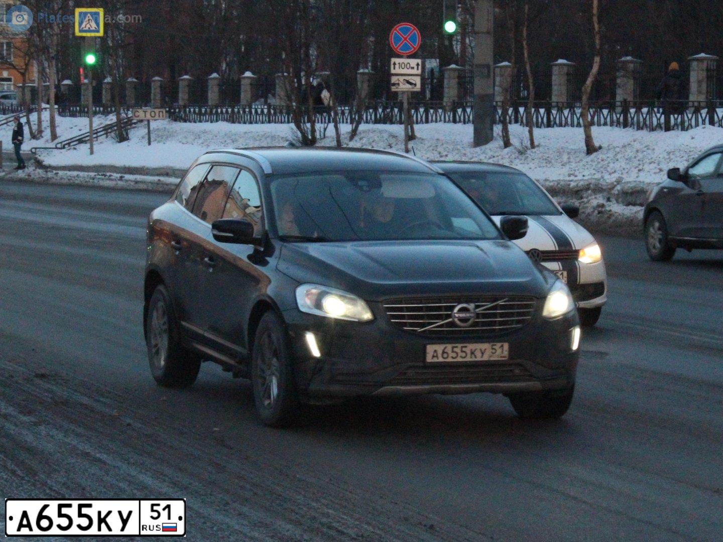 Фото автомобиля VOLVO XC60, 2017 — госномер А655КУ51. Цвет: ЧЕРНЫЙ