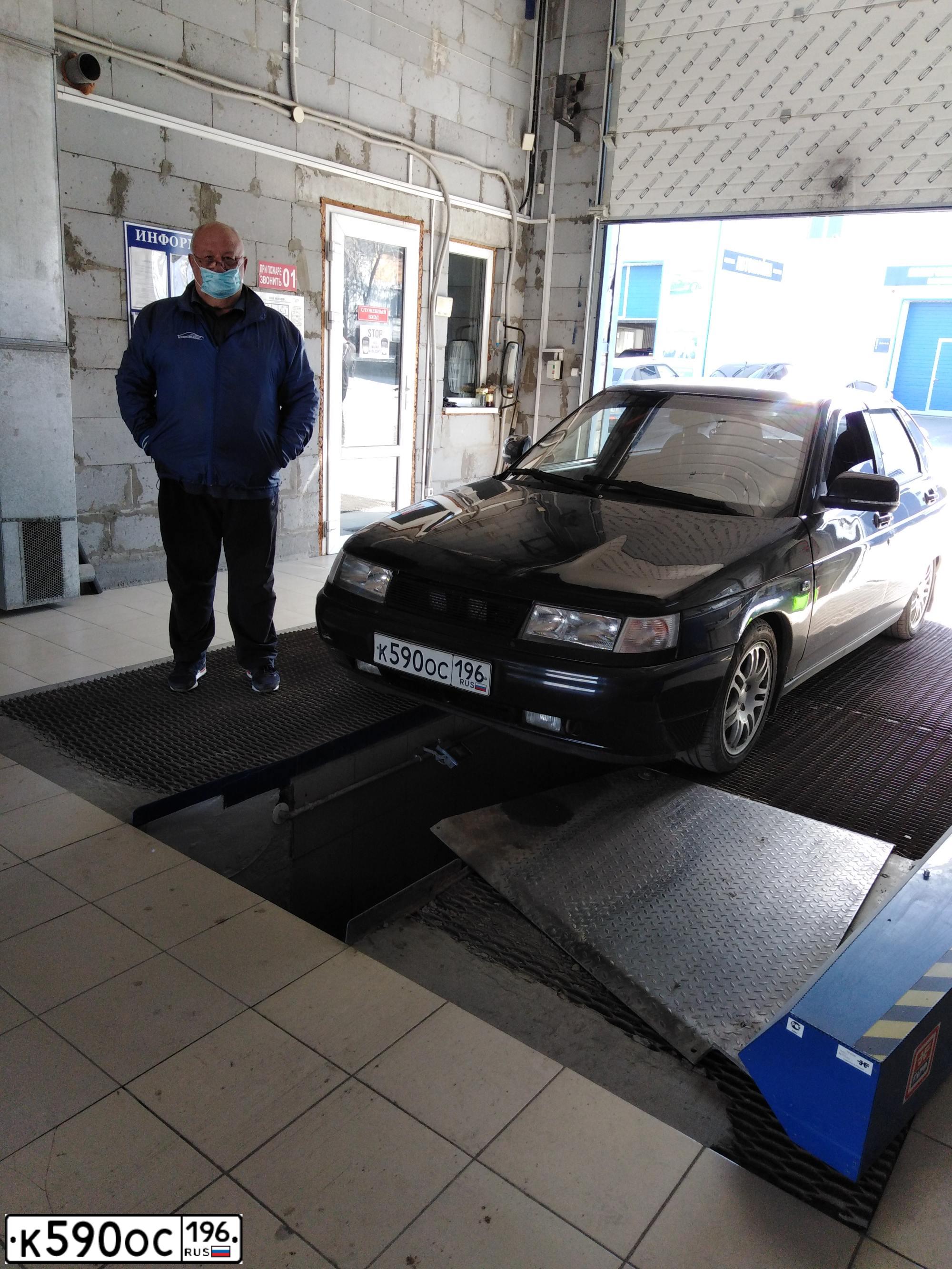 Фото автомобиля LADA 2112, 2008 — госномер К590ОС196. Цвет: ЧЕРНЫЙ
