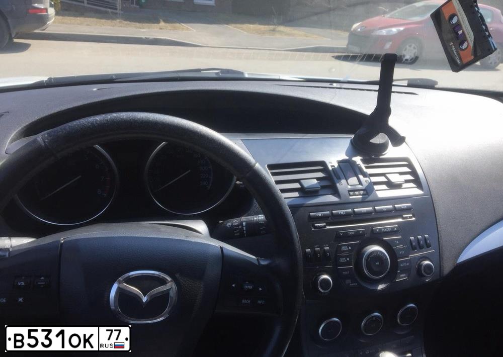 Фото автомобиля MAZDA 3, 2011 — госномер М556СВ197. Цвет: Белый