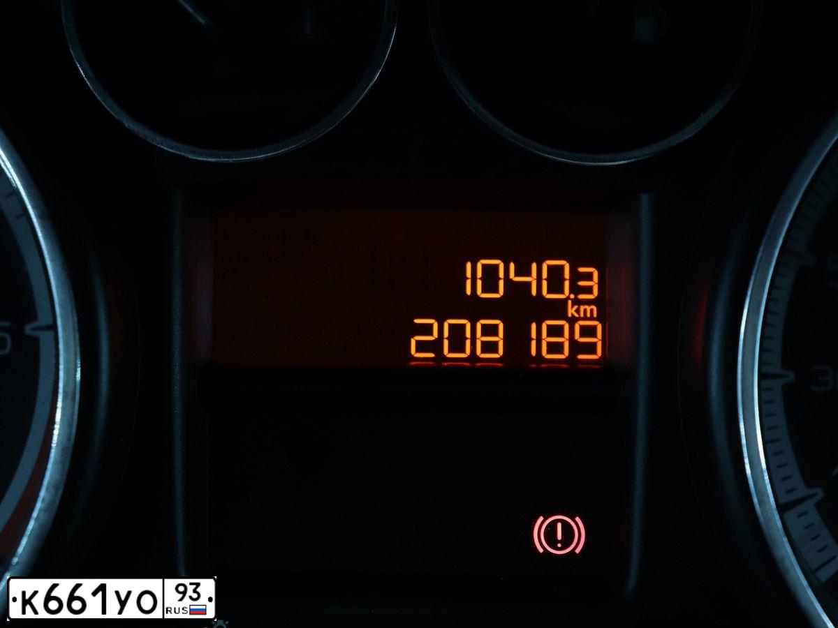 Фото автомобиля PEUGEOT 308, 2010 — госномер К661УО93. Цвет: Белый