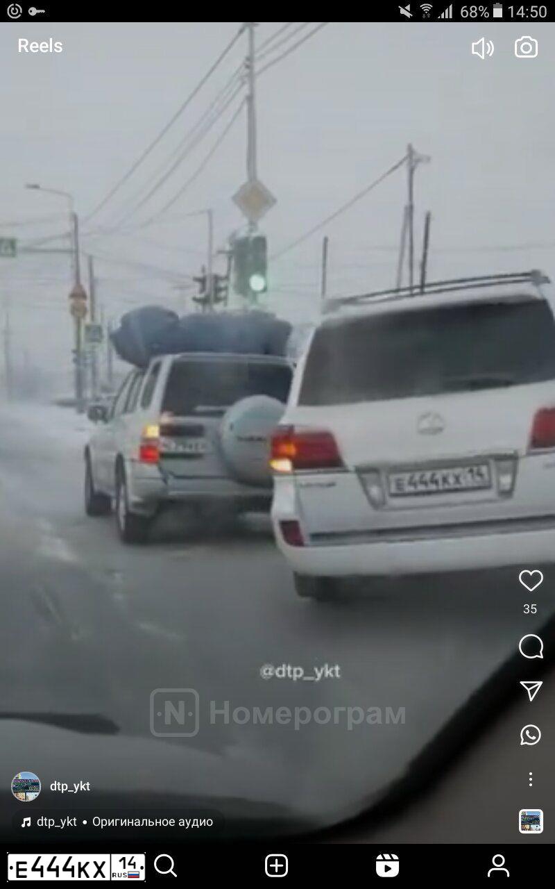 Фото автомобиля LEXUS LX, 2008 — госномер В500ВВ38. Цвет: ПЕРЛАМУТРОВО-БЕЛЫЙ