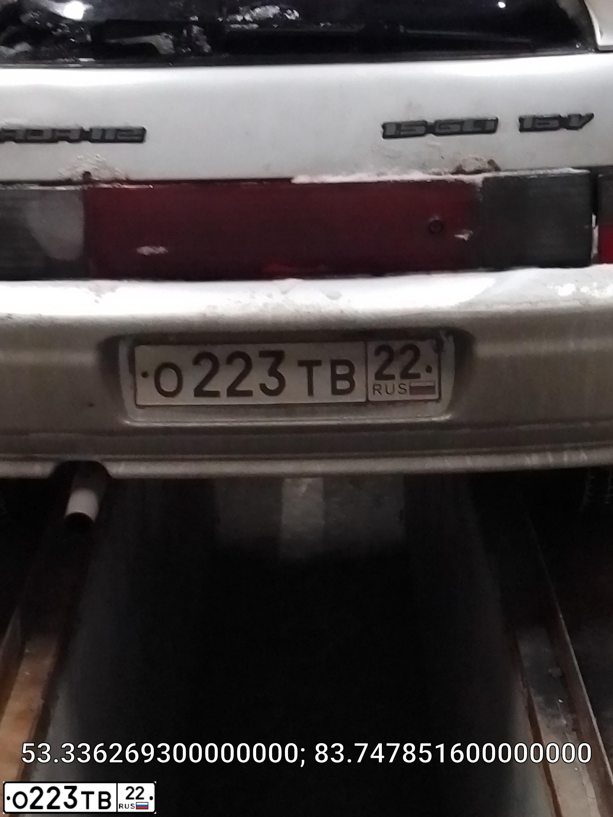 Фото автомобиля LADA 2112, 2003 — госномер О223ТВ22. Цвет: СВЕТЛО-СЕРЕБРИСТЫЙ