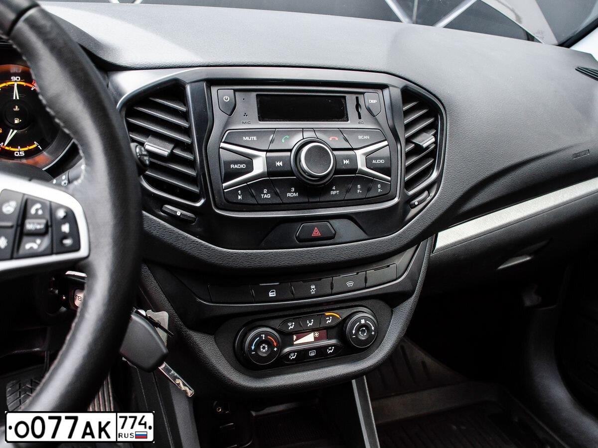Фото автомобиля LADA VESTA, 2020 — госномер О077АК774. Цвет: Коричневый