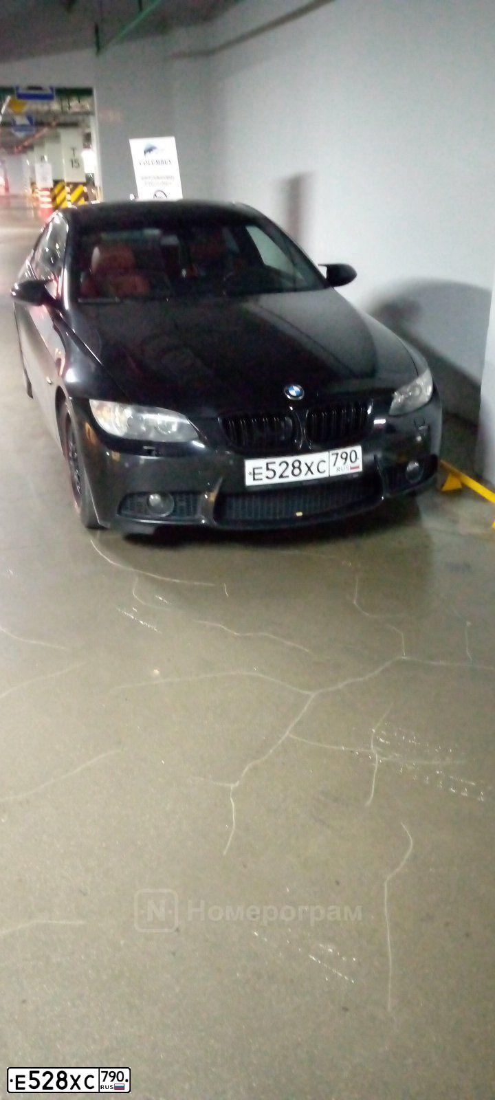 Фото автомобиля BMW W SERIE 3, 2009 — госномер Е528ХС790. Цвет: ЧЕРНЫЙ
