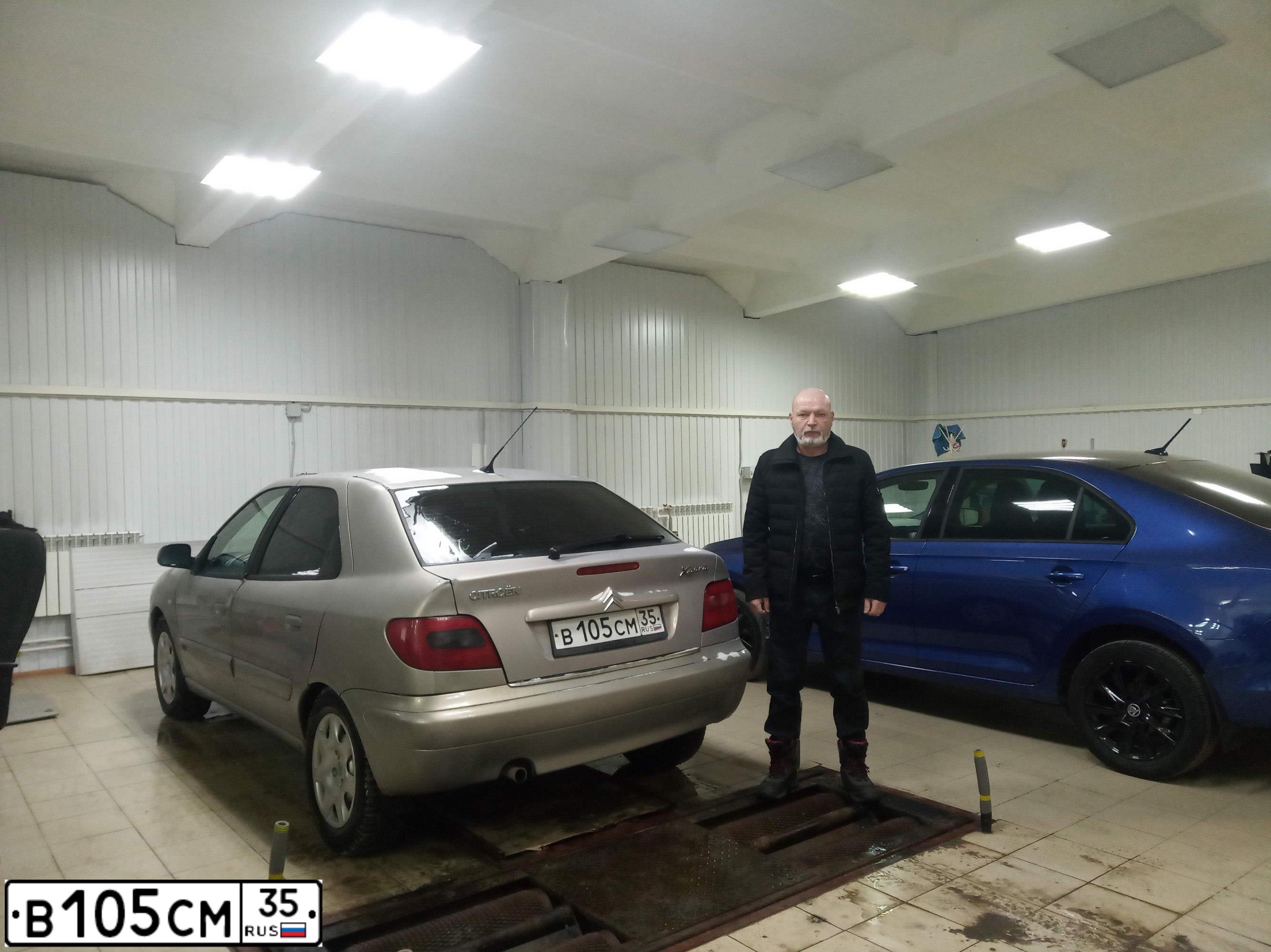 Фото автомобиля CITROEN XSARA, 2004 — госномер В105СМ35. Цвет: СВЕТЛО-ЖЕЛТЫЙ