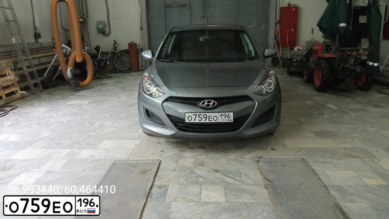 Фото автомобиля HYUNDAI I30, 2013 — госномер О759ЕО196. Цвет: СЕРЫЙ