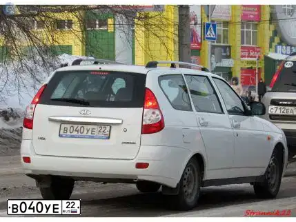 Фото автомобиля LADA PRIORA, 2012 — госномер Е371ЕА122. Цвет: Белый