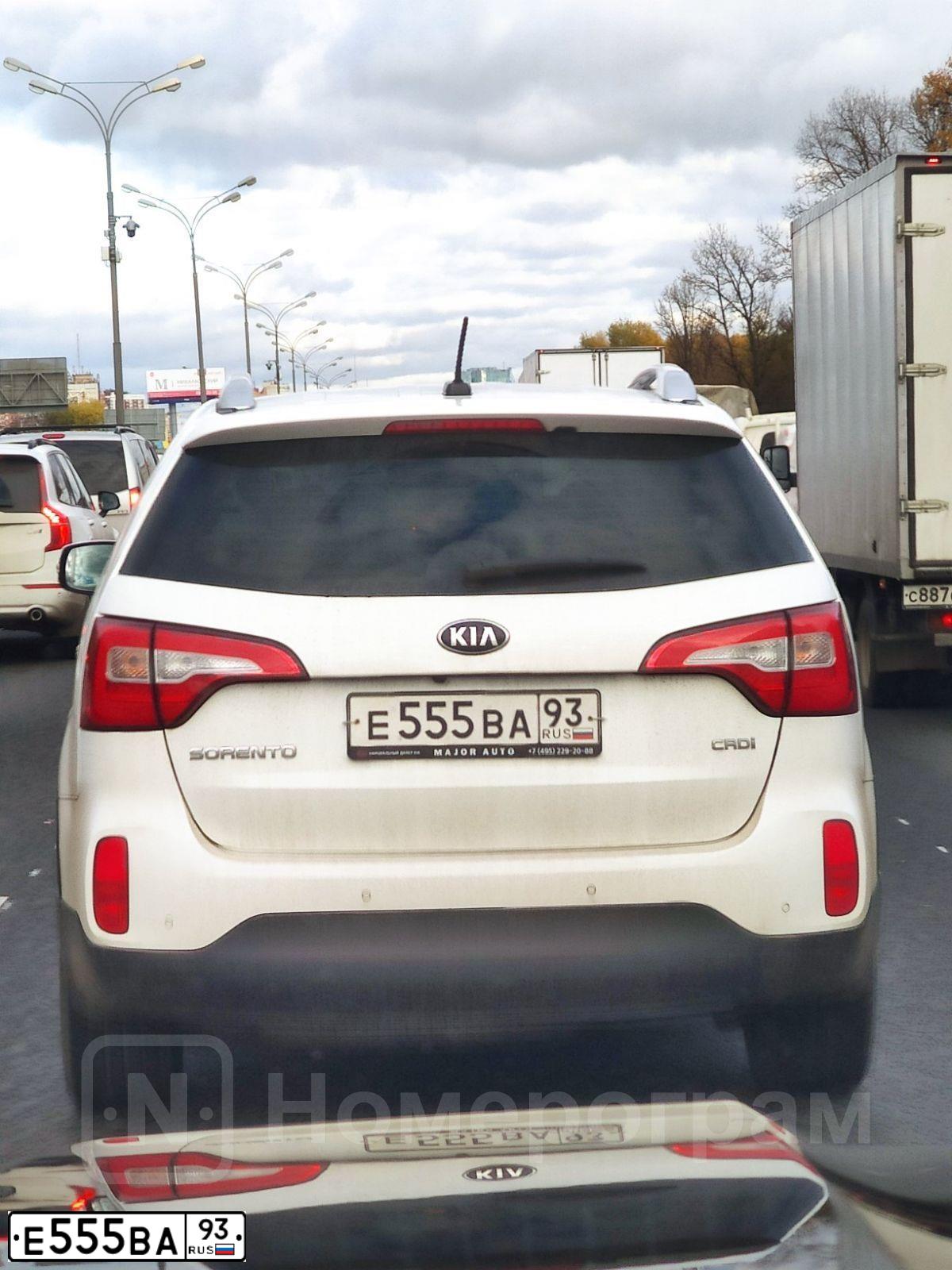 Фото автомобиля KIA SORENTO, 2005 — госномер Е555ВА93. Цвет: СВЕТЛО-СИНИЙ