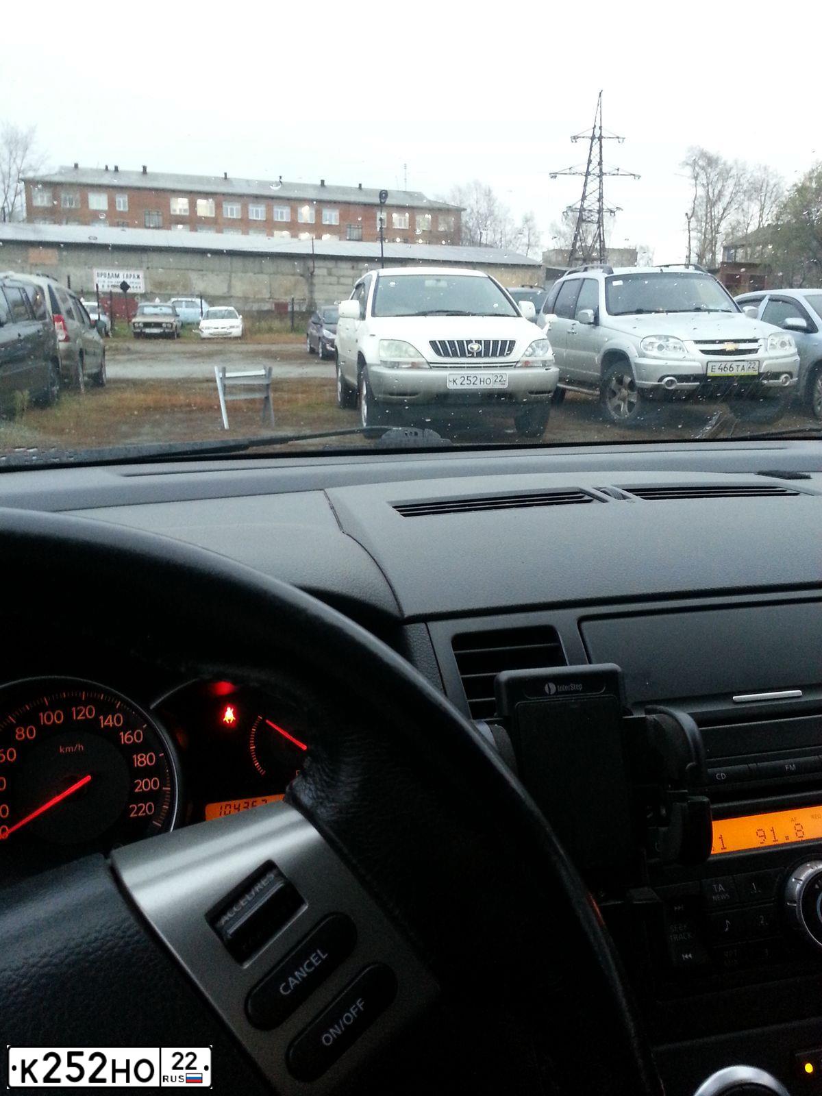 Фото автомобиля TOYOTA RAV4, 2007 — госномер К252НО22. Цвет: Серебристый