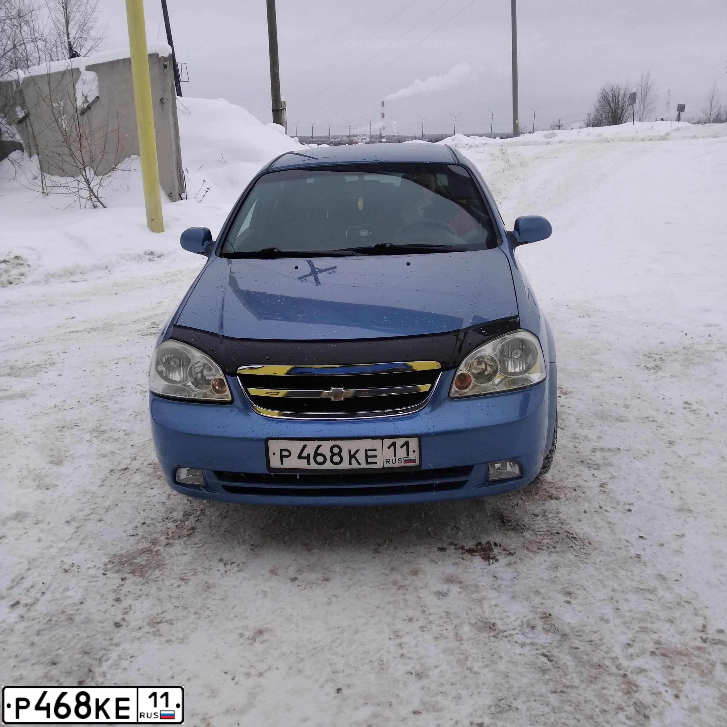 Фото автомобиля CHEVROLET LACETTI, 2008 — госномер Р468КЕ11. Цвет: синий