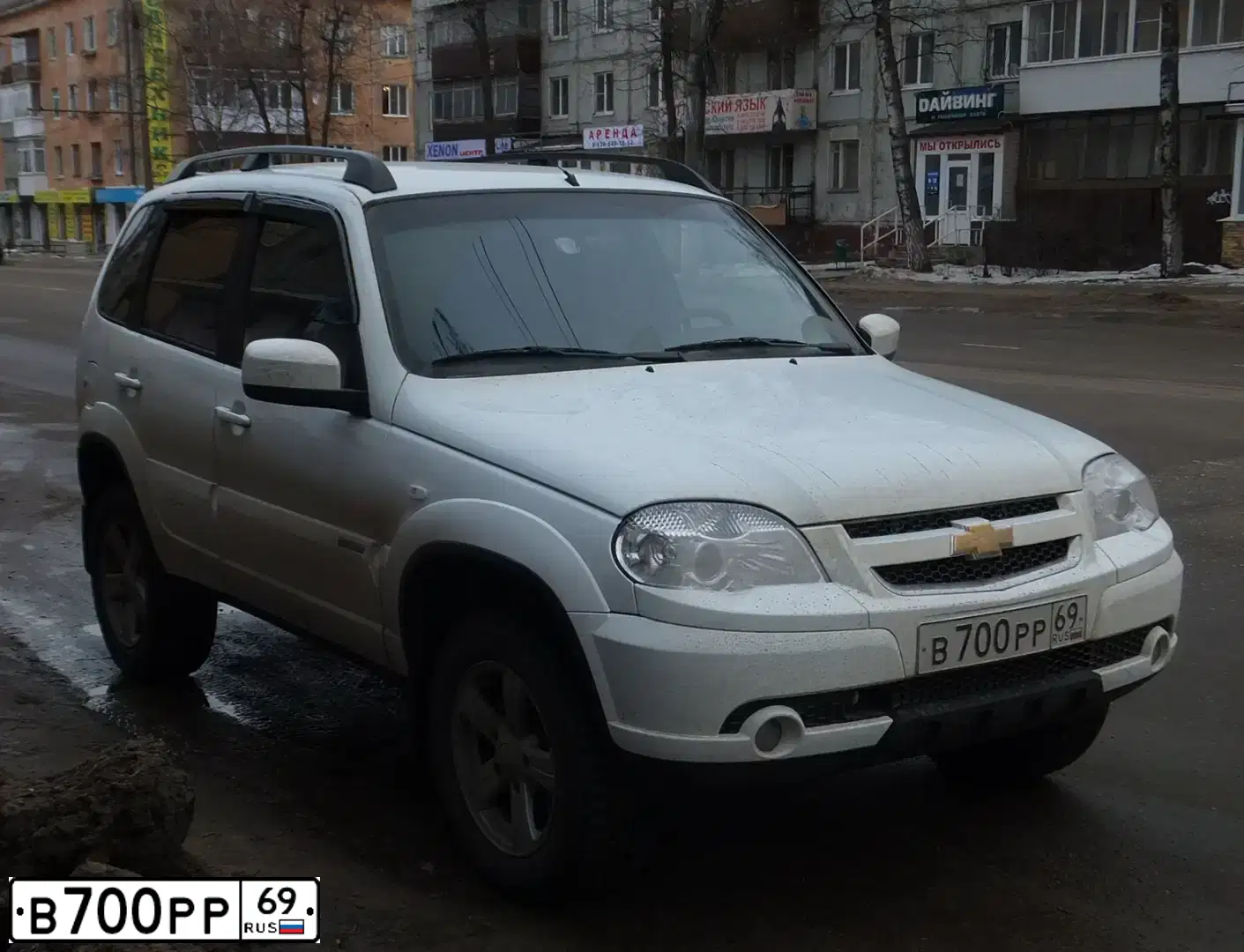 Фото автомобиля TOYOTA LANDCRUISER, 2008 — госномер В700РР69. Цвет: ТЕМНО-СЕРЫЙ