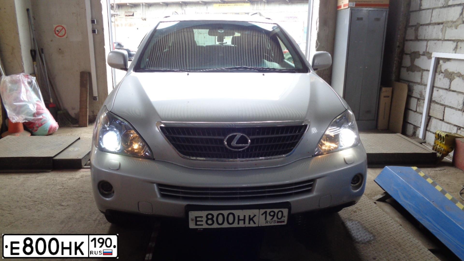 Фото автомобиля LEXUS RX, 2008 — госномер Е800НК190. Цвет: СЕРЫЙ