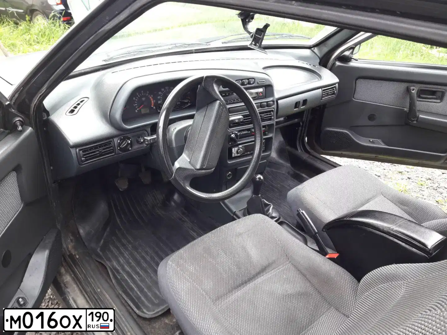 Фото автомобиля LADA 2113 SAMARA, 2011 — госномер В828РА40. Цвет: СРЕДНИЙ СЕРО-ЗЕЛЕНЫЙ МЕТ