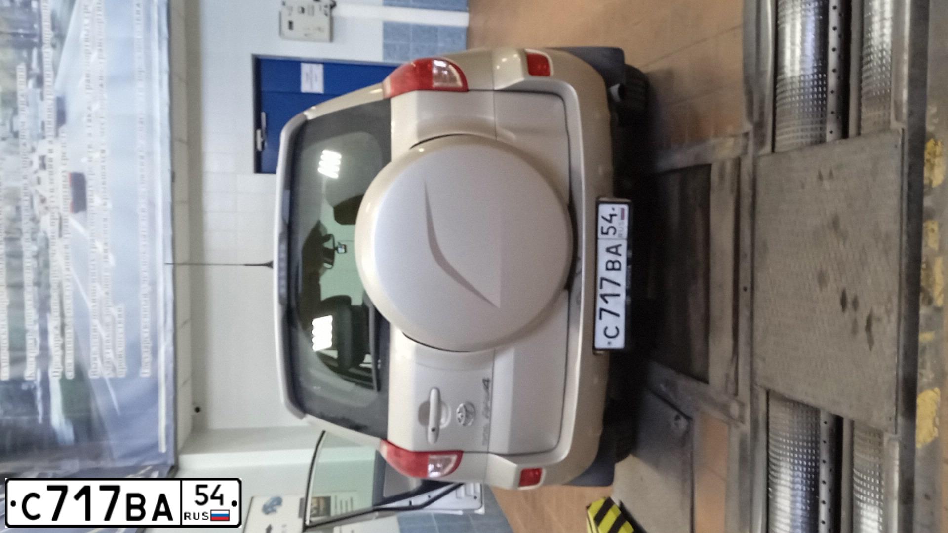 Фото автомобиля TOYOTA RAV4, 2007 — госномер С717ВА54. Цвет: БЕЖЕВЫЙ