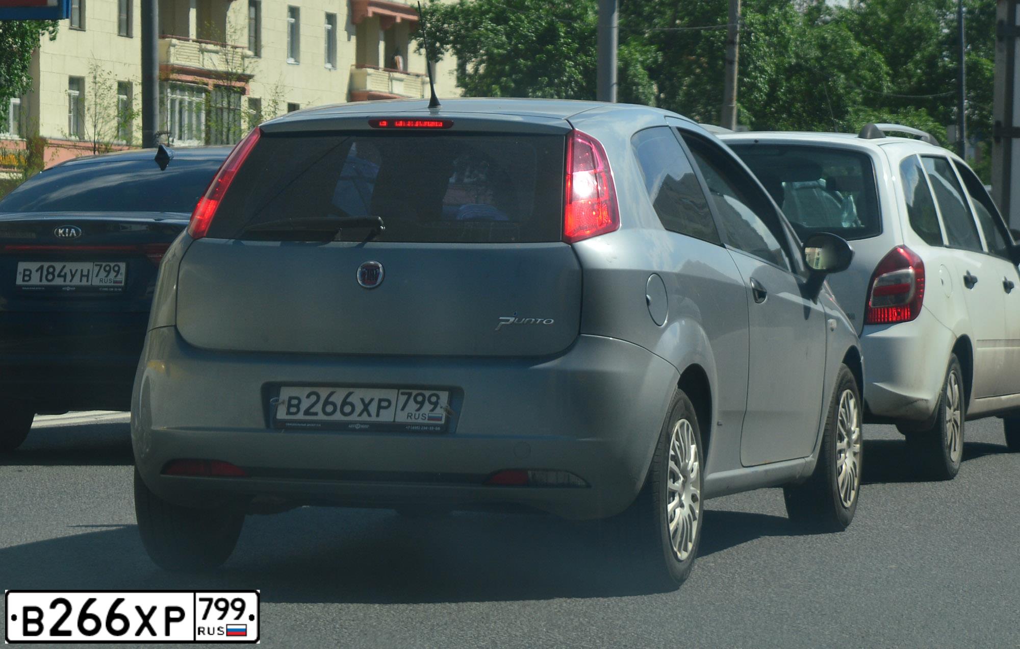 Фото автомобиля FIAT PUNTO, 2008 — госномер Т696ЕО550. Цвет: СЕРЫЙ СВЕТЛЫЙ