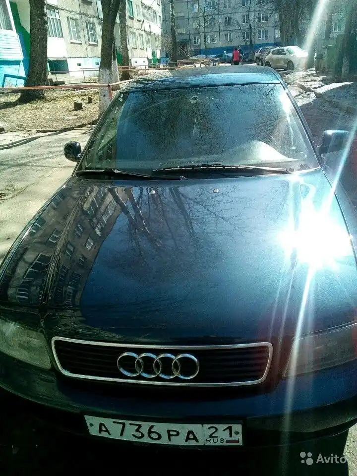 Фото автомобиля AUDI A4, 1997 — госномер В399ВМ716. Цвет: синий