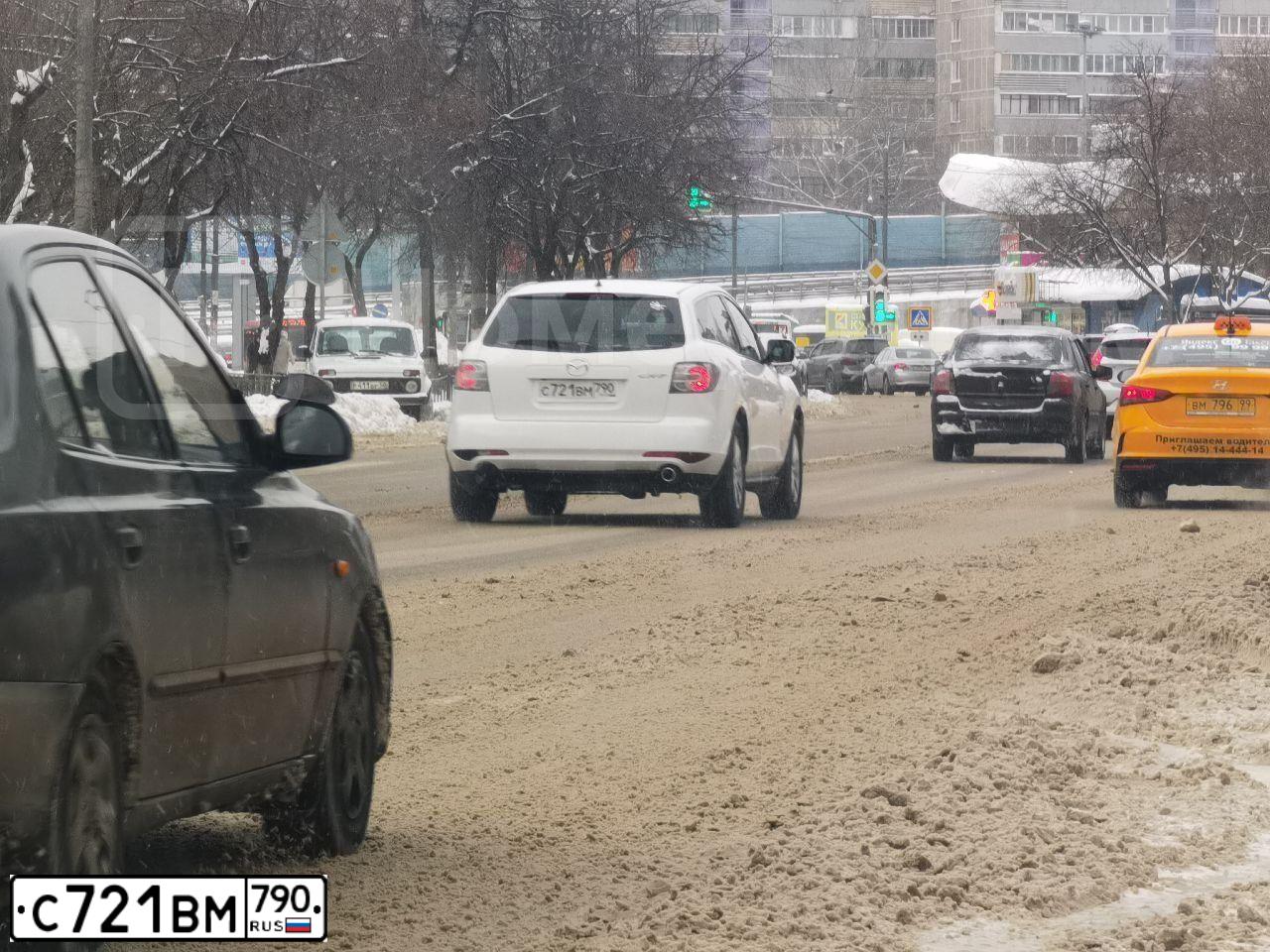 Фото автомобиля MAZDA CX-7, 2011 — госномер С721ВМ790. Цвет: Белый