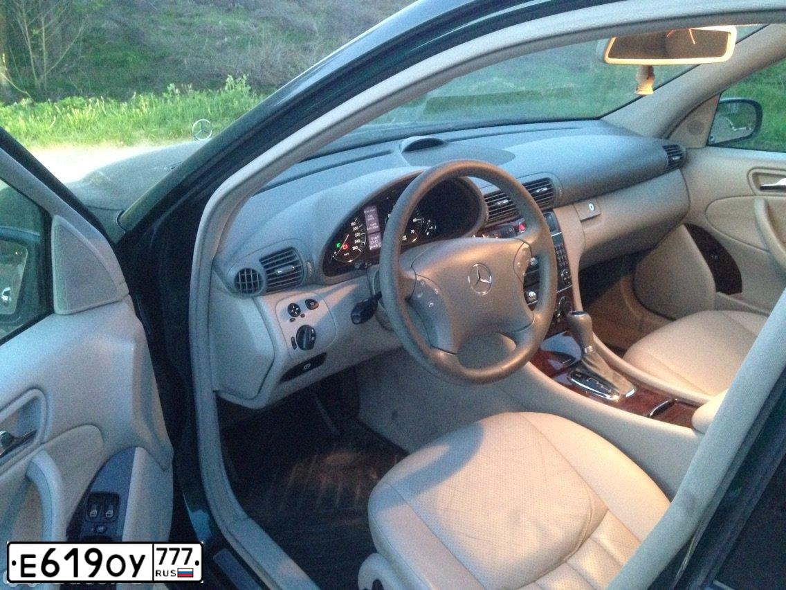 Фото автомобиля MERCEDES C-KLASSE, 2006 — госномер М571РВ190. Цвет: ЗЕЛЕНЫЙ