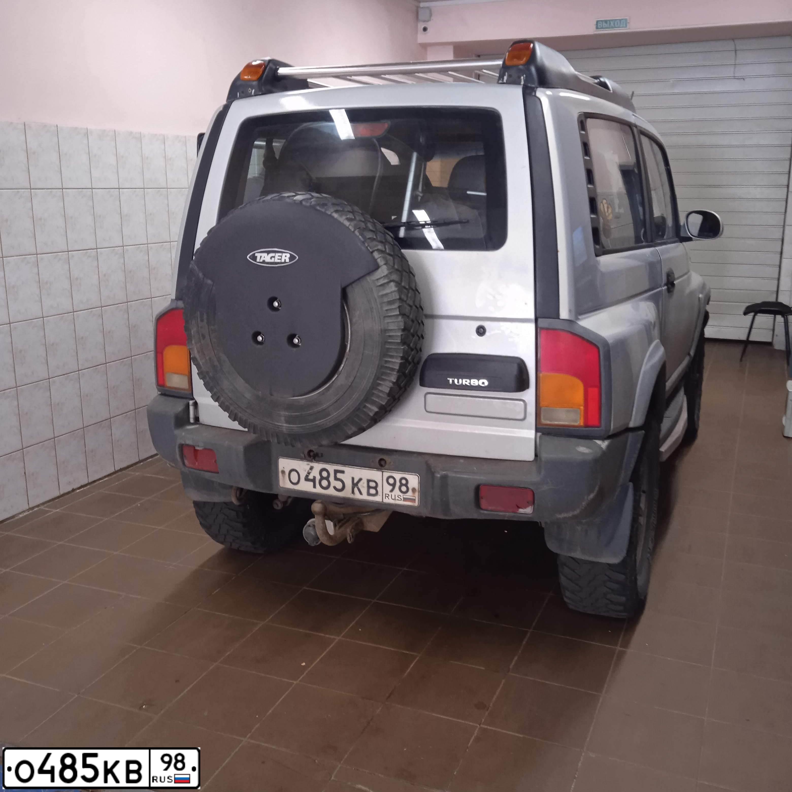 Фото автомобиля TAGAZ TAGER, 2010 — госномер К249НУ147. Цвет: СЕРЕБРИСТЫЙ