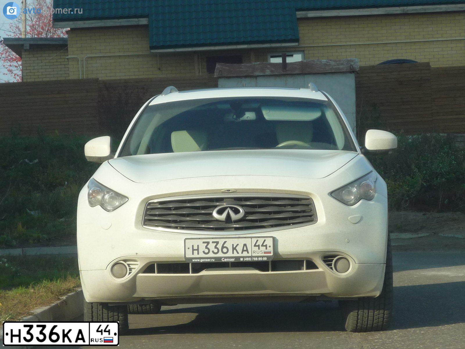 Фото автомобиля INFINITI QX70 /FX/, 2009 — госномер К078УА790. Цвет: Белый