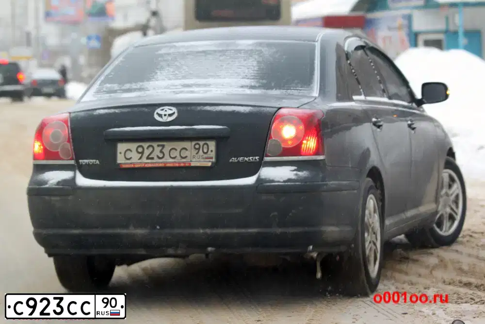 Фото автомобиля VOLKSWAGEN PASSAT, 2010 — госномер Е653ЕТ750. Цвет: БЕЛЫЙ