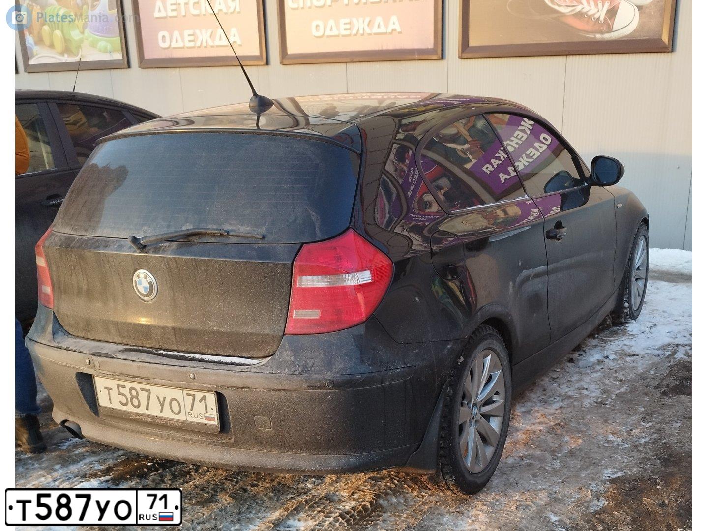 Фото автомобиля BMW SERIE 1, 2011 — госномер Т587УО71. Цвет: ЧЕРНЫЙ