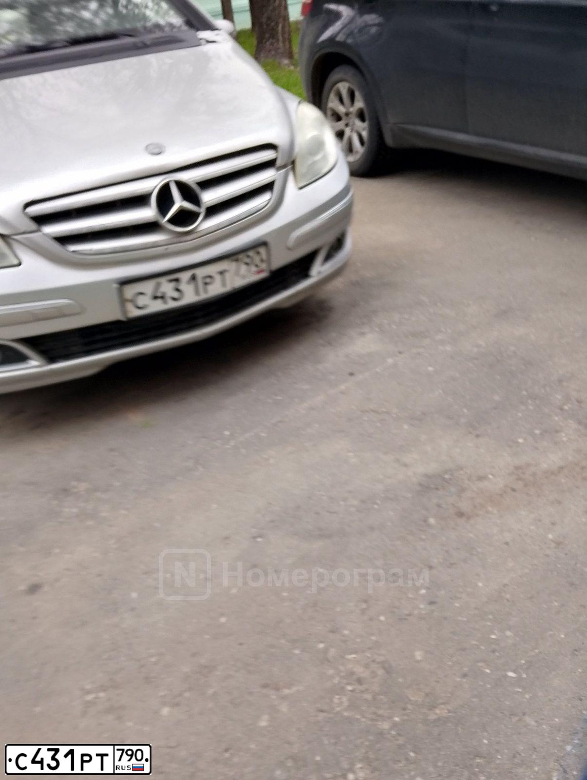 Фото автомобиля MERCEDES B-KLASSE, 2005 — госномер С431РТ790. Цвет: Серебристый