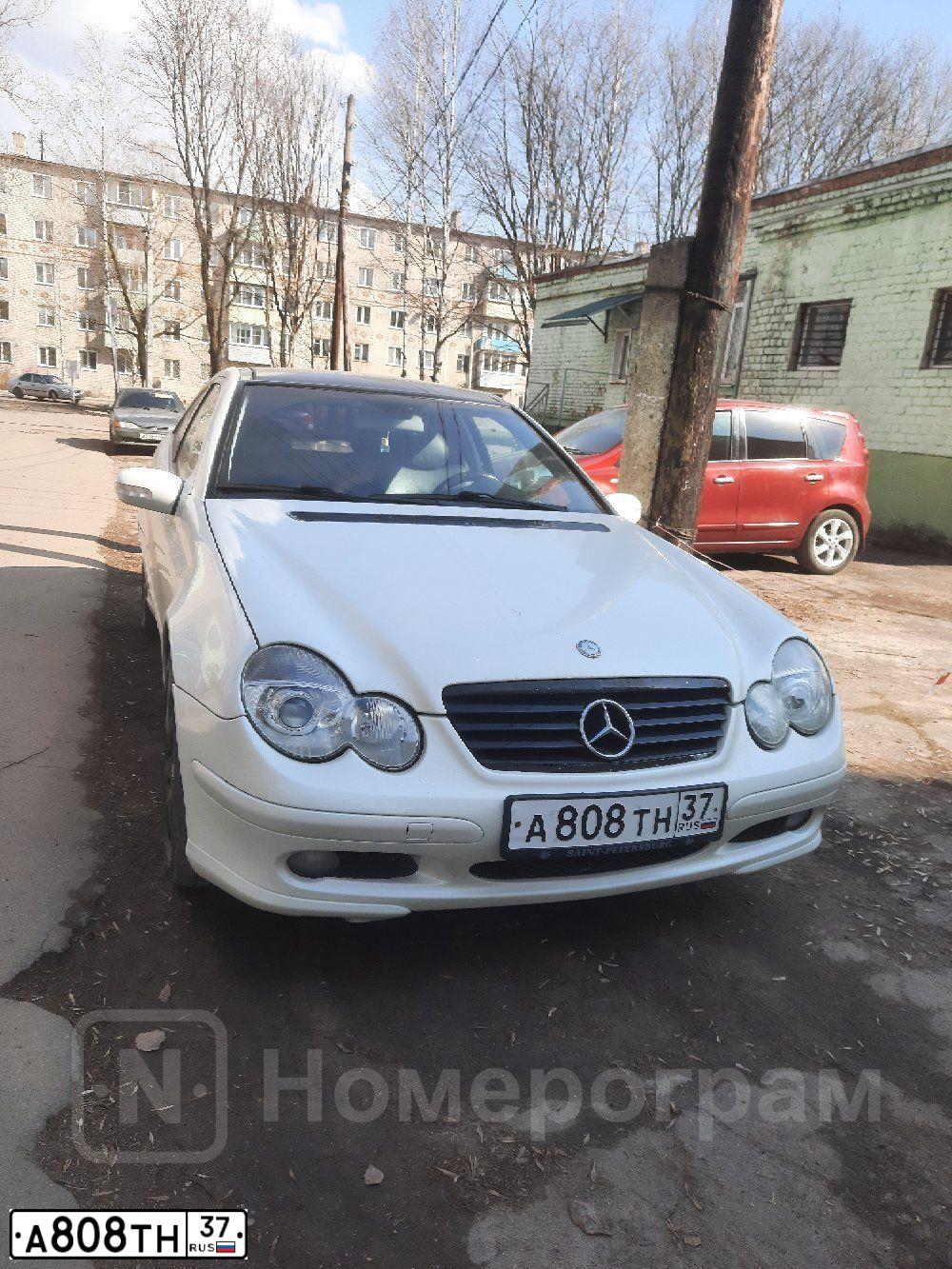 Фото автомобиля MERCEDES C-KLASSE, 2002 — госномер А808ТН37. Цвет: БЕЛЫЙ (СЕРЕБРИСТЫЙ)