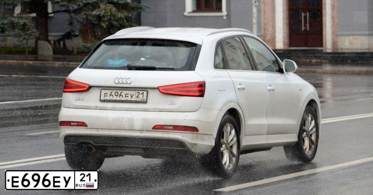 Фото автомобиля AUDI Q3, 2014 — госномер Е696ЕУ21. Цвет: БЕЛЫЙ