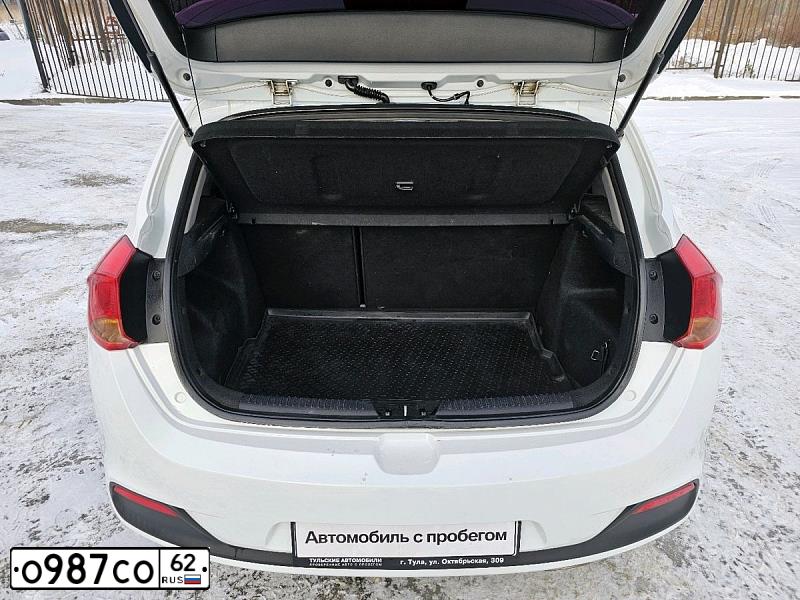 Фото автомобиля KIA CEE'D, 2015 — госномер О987СО62. Цвет: БЕЛЫЙ