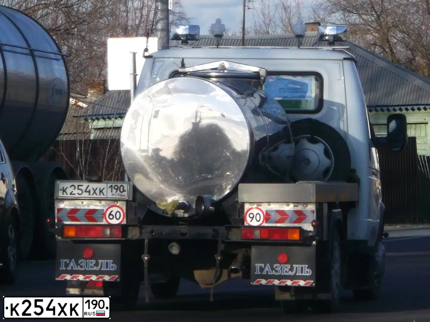Фото автомобиля GAZ 3302, 2012 — госномер Т785ВТ05. Цвет: Белый