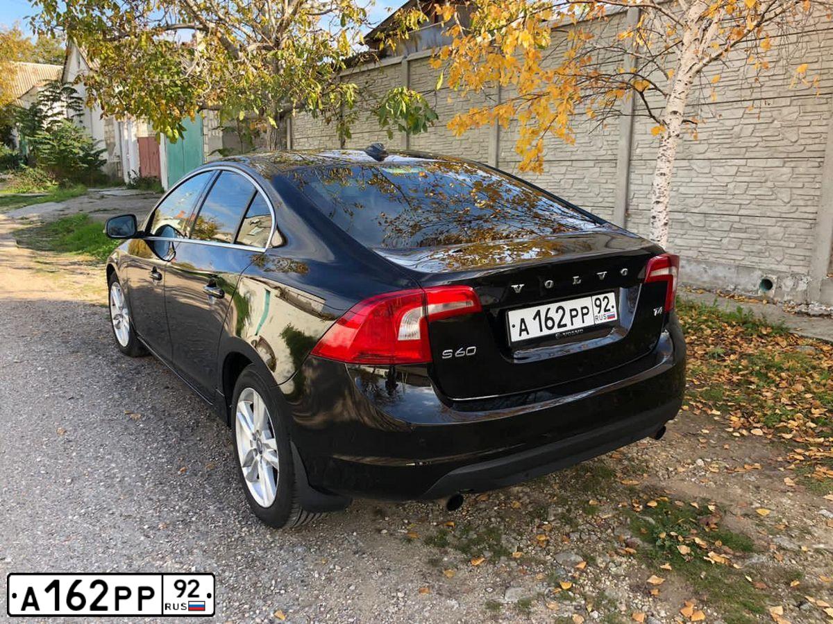 Фото автомобиля VOLVO S60, 2012 — госномер А162РР92. Цвет: ЧЕРНЫЙ
