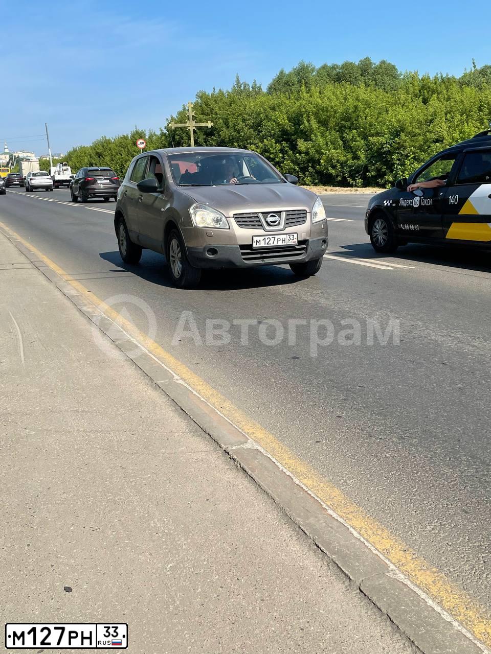 Фото автомобиля NISSAN QASHQAI, 2008 — госномер М127РН33. Цвет: СВЕТЛО-КОРИЧНЕВЫЙ