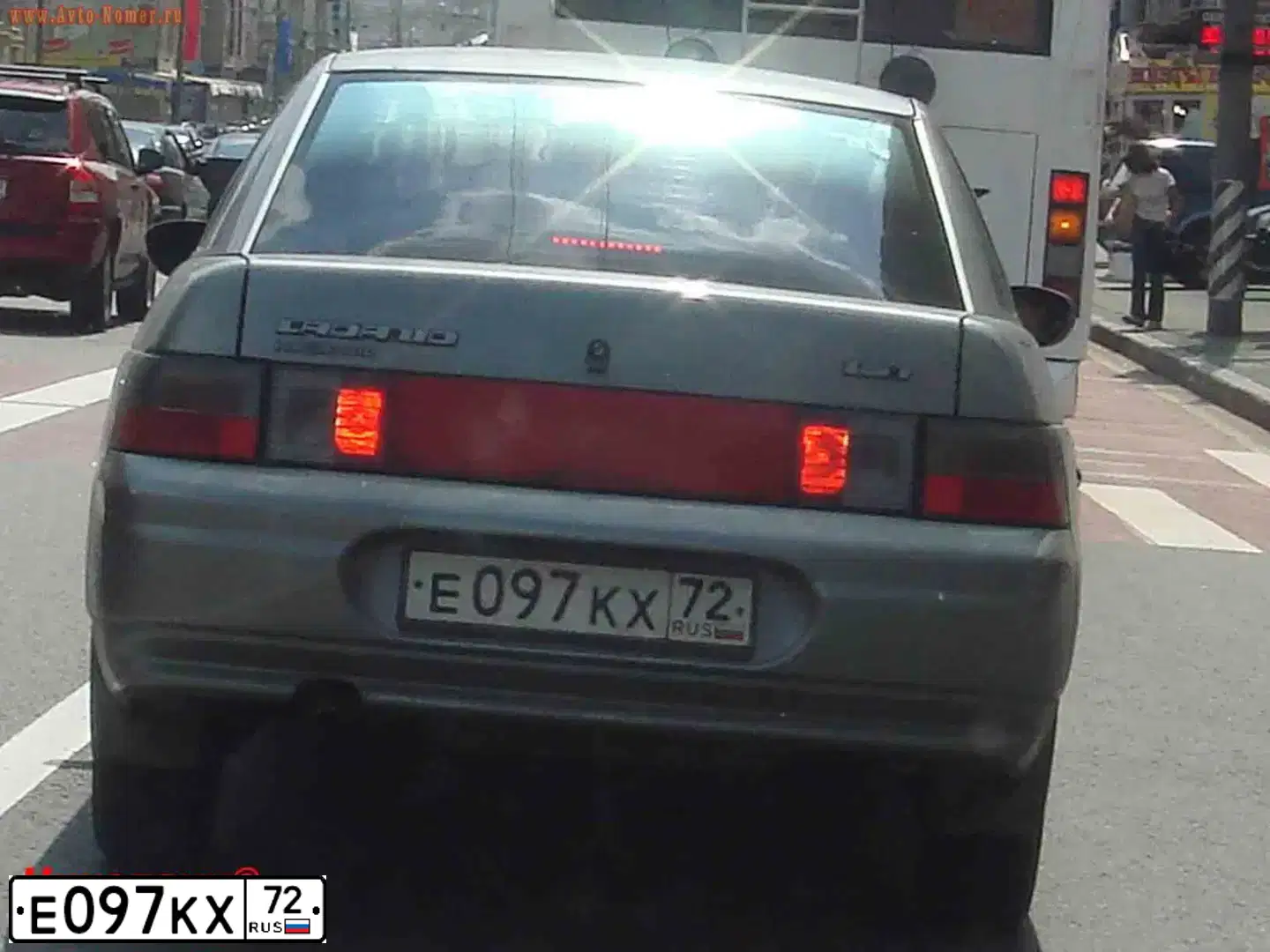 Фото автомобиля CHEVROLET LACETTI, 2010 — госномер Е097КХ72. Цвет: ЧЕРНЫЙ