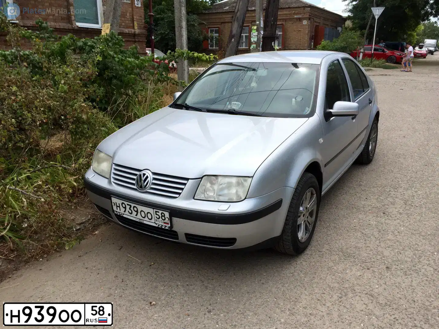 Фото автомобиля VOLKSWAGEN BORA, 2003 — госномер Р911ТУ58. Цвет: СЕРЕБРИСТЫЙ