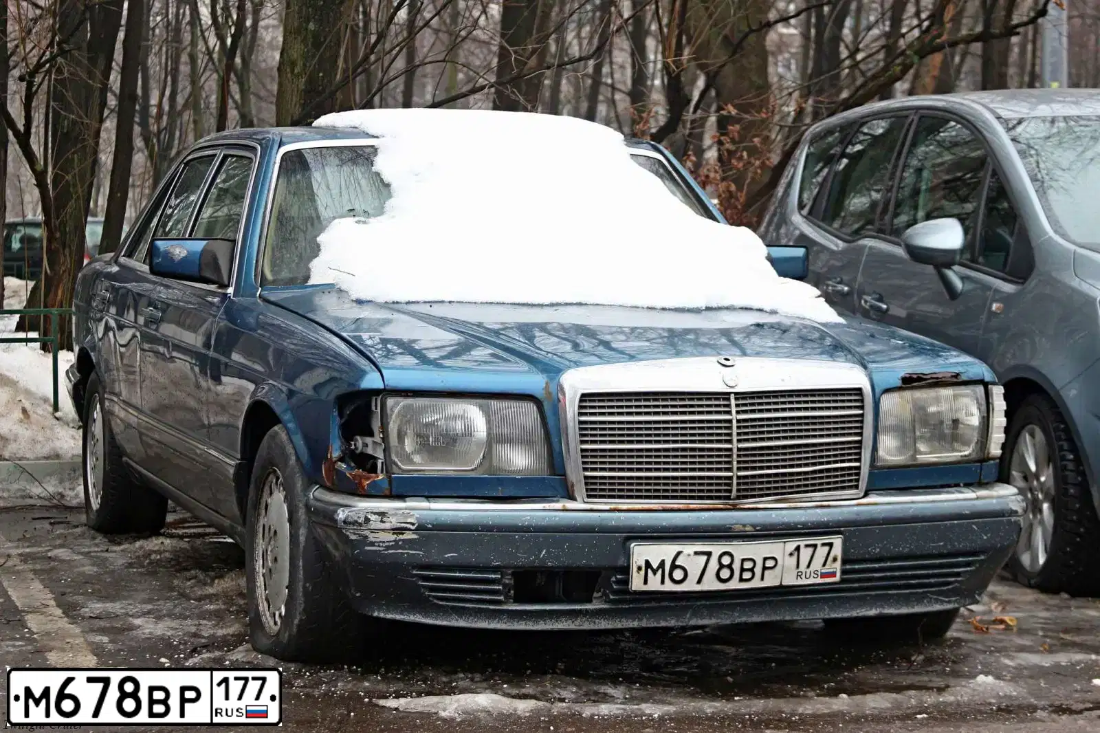Фото автомобиля MERCEDES S-KLASSE, 1990 — госномер М678ВР177. Цвет: синий