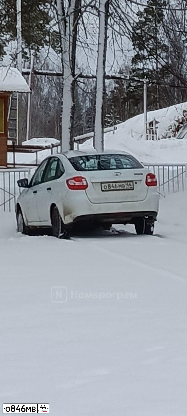 Фото автомобиля LADA 2191 GRANTA, 2017 — госномер О846МВ44. Цвет: БЕЛЫЙ