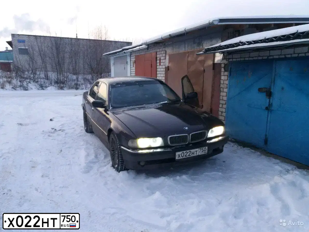 Фото автомобиля BMW W SERIE 7, 1997 — госномер Х022НТ750. Цвет: ФИОЛЕТОВЫЙ