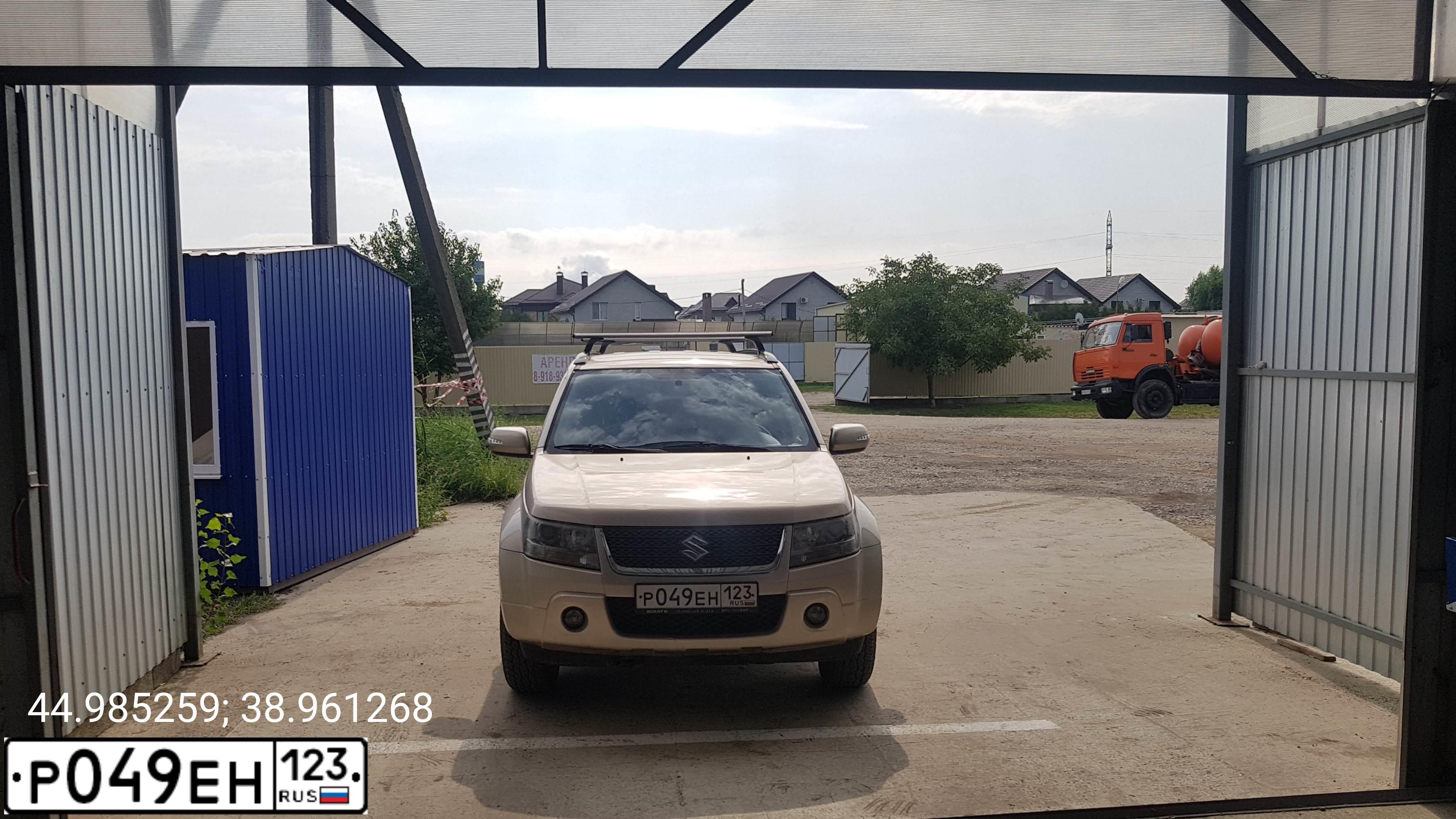 Фото автомобиля SUZUKI /GRAND/ VITARA, 2012 — госномер Р049ЕН123. Цвет: БЕЖЕВЫЙ