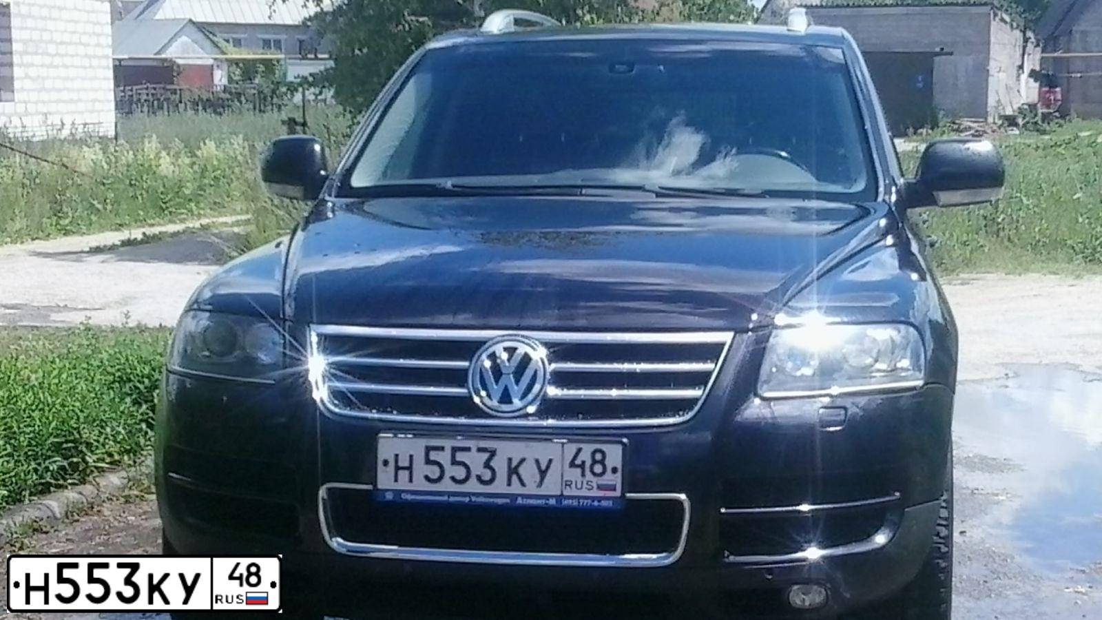 Фото автомобиля VOLKSWAGEN TOUAREG, 2006 — госномер Р723ТУ40. Цвет: ЧЕРНЫЙ
