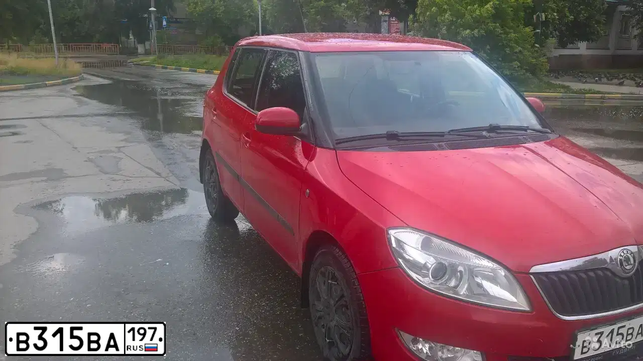 Фото автомобиля SKODA FABIA, 2010 — госномер В315ВА197. Цвет: КРАСНЫЙ