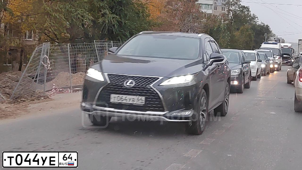 Фото автомобиля MITSUBISHI PAJERO SPORT, 2014 — госномер Т044УЕ64. Цвет: БЕЛЫЙ