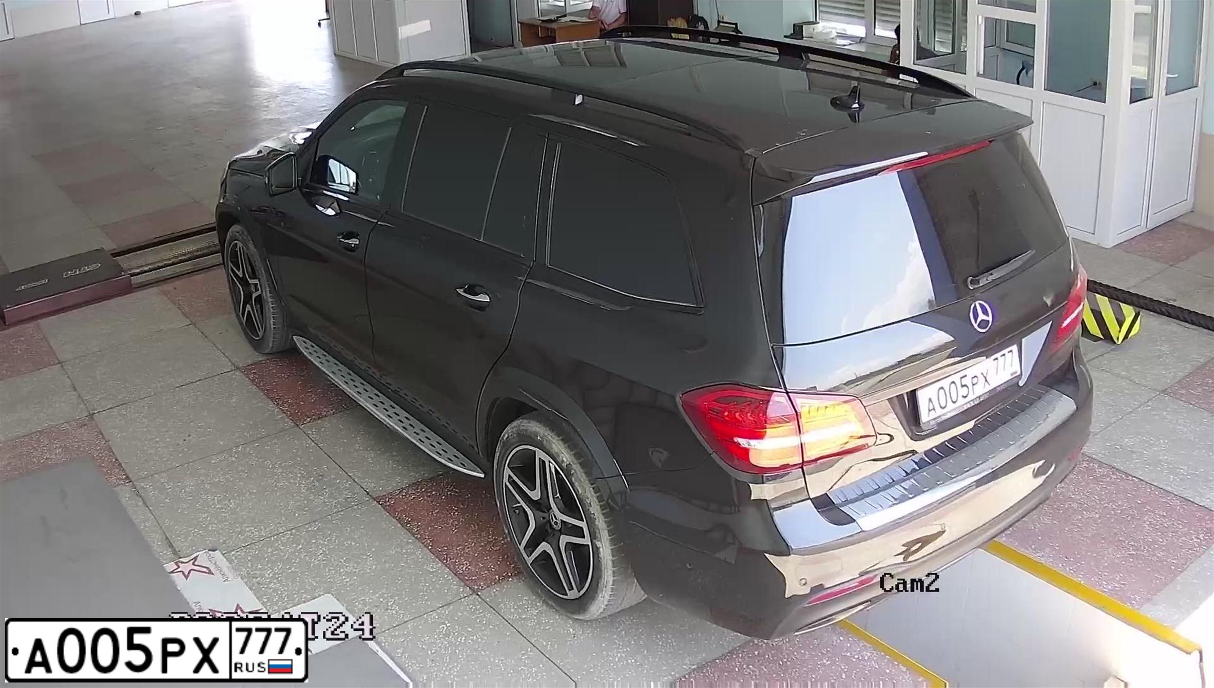 Фото автомобиля MERCEDES GL-KLASSE, 2014 — госномер Н054КС15. Цвет: ЧЕРНЫЙ