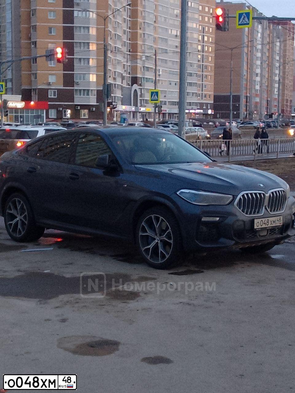 Фото автомобиля BMW X3, 2017 — госномер О048ХМ48. Цвет: синий